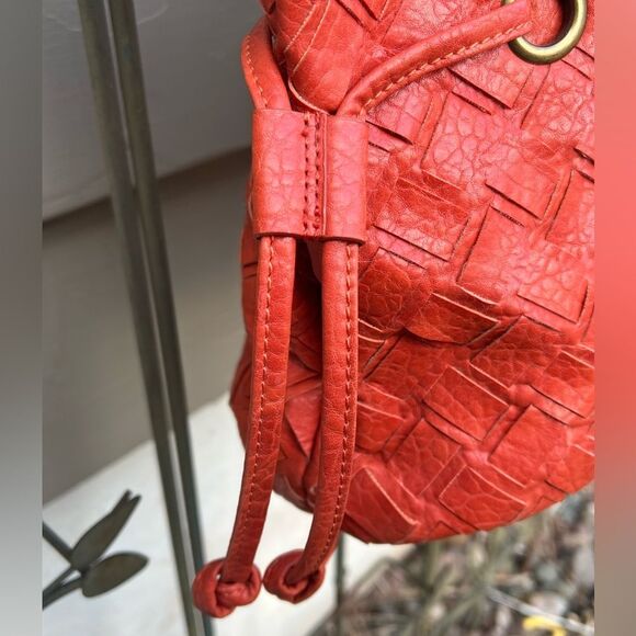 Jessica Simpson Rumor Woven Satchel - Picture 3 of 8